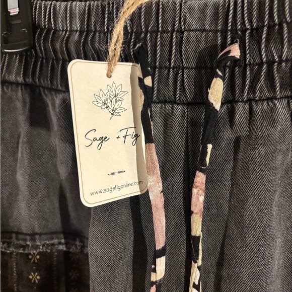 Boho Floral Patchwork Wide Leg Pants Size Large - Picture 3 of 8